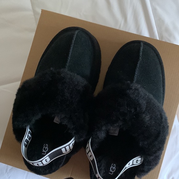 UGG Funkette Black Slingback Slip-On Platform Slippers - Picture 8 of 16